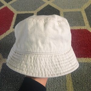 H&M bucket hat